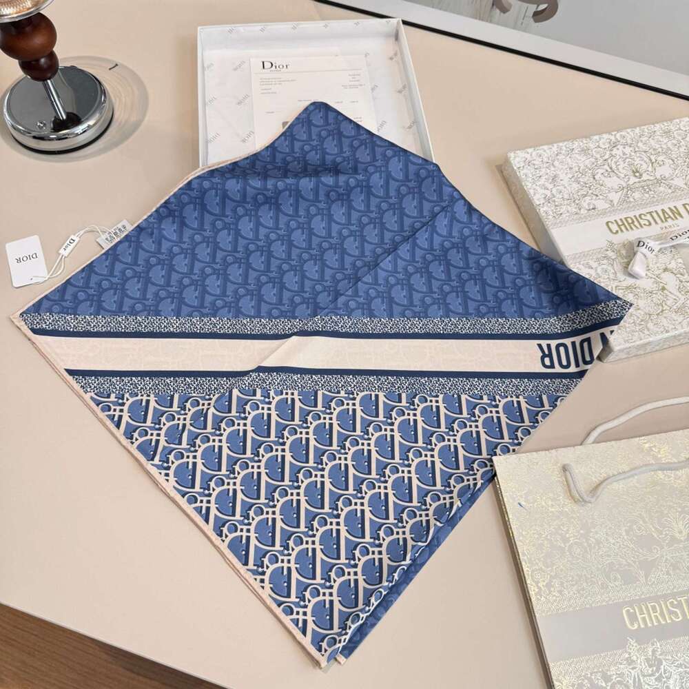 Classic Dior Oblique Silk Scarf - Picture 5 of 8